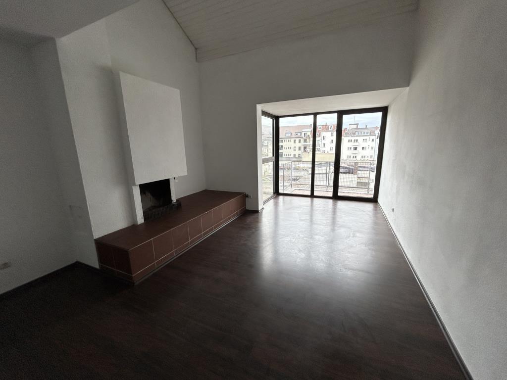 Moderne 3-Zimmer-Dachgeschosswohnung mit Balkon - Photo 1