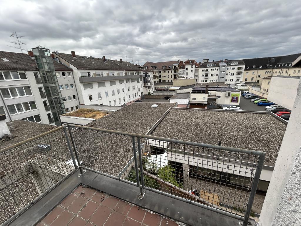 Moderne 3-Zimmer-Dachgeschosswohnung mit Balkon - Photo 3