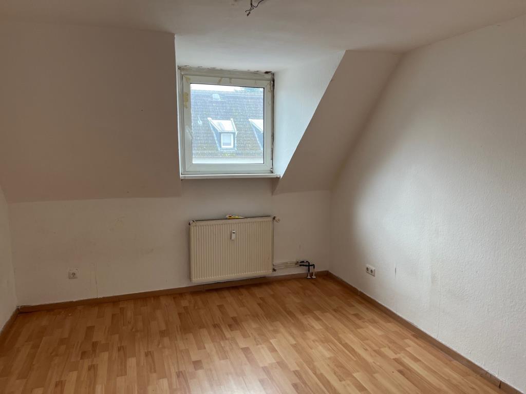 Helle Dachgeschosswohnung mit guter Verkehrsanbindung in Eberstadt - Photo 4