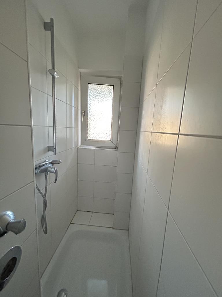 Modernisierte 1-Zimmer-Wohnung zu vermieten ! - Photo 2