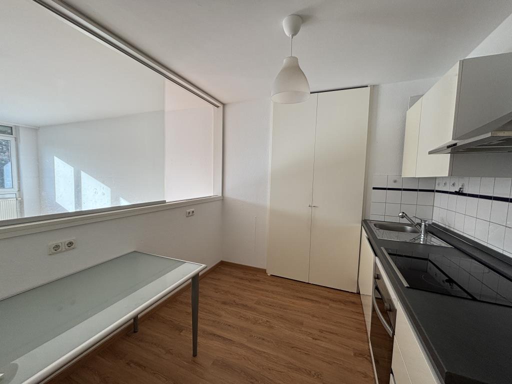 Helle 2-Zimmer-Wohnung - Anmietung nur mit Wohnberechtigungsschein nach § 88d - Photo 4