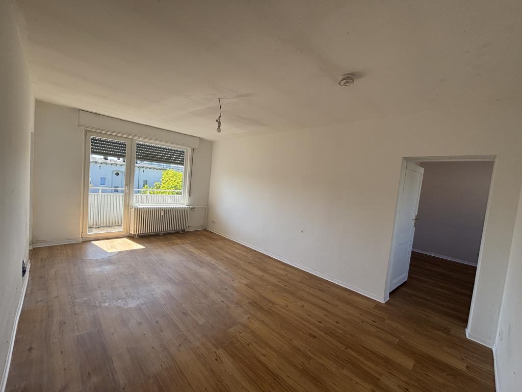 Helle 3-Zimmer-Wohnung im 4. Stock in Bahnhofsnähe - Photo 2
