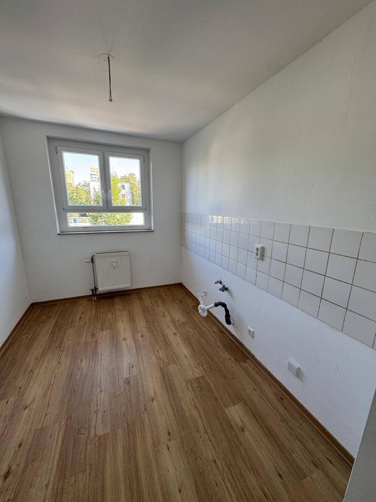 Große 4-Zimmer-Wohnung in Darmstadt-Eberstadt - jetzt frei! - Photo 2