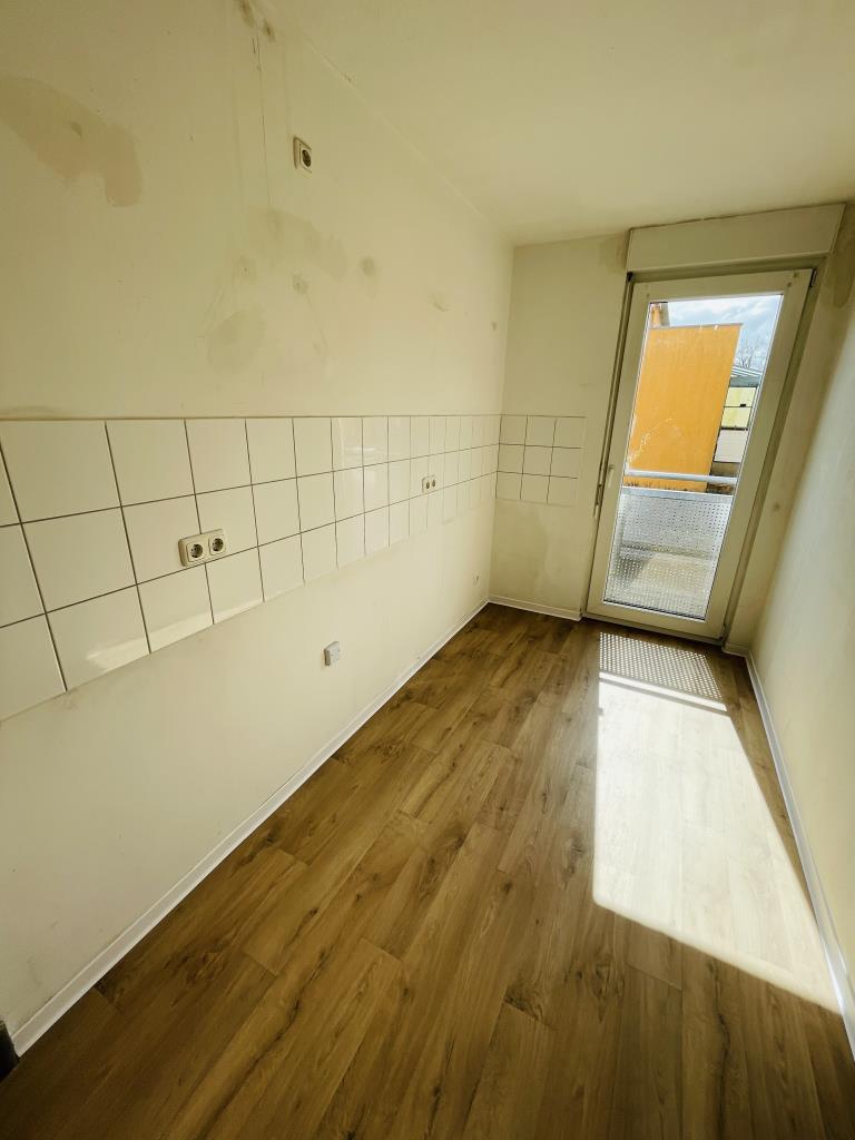 Helle 4-Zimmer-Wohnung nur anmietbar mit der Bescheinigung für den Ersnt-Ludwig-Park - Photo 2
