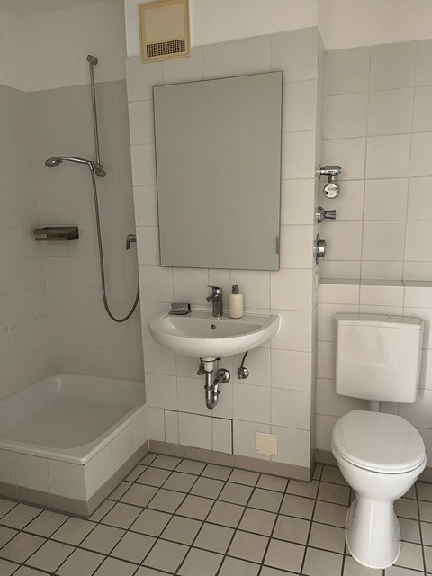 an Mietinteressierte ab 60 Jahren! 2 Zimmer-Wohnung zu vermieten - Foto 1