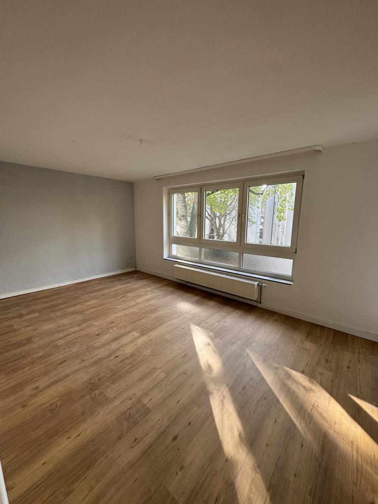 Unrenovierte 3-Zimmer-Wohnung in der Innenstadt von Offenbach - jetzt frei! - Foto 1