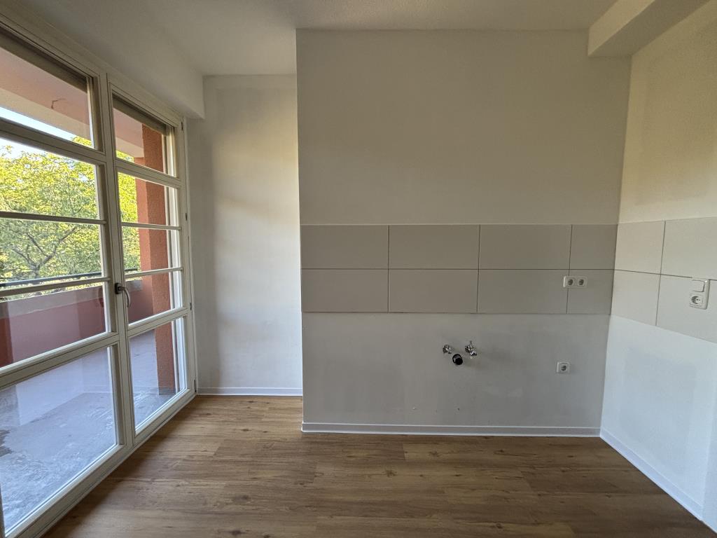 Wunderschöne, großzügige 1-Zimmerwohnung mit Loggia und Blick ins Grüne - Foto 3