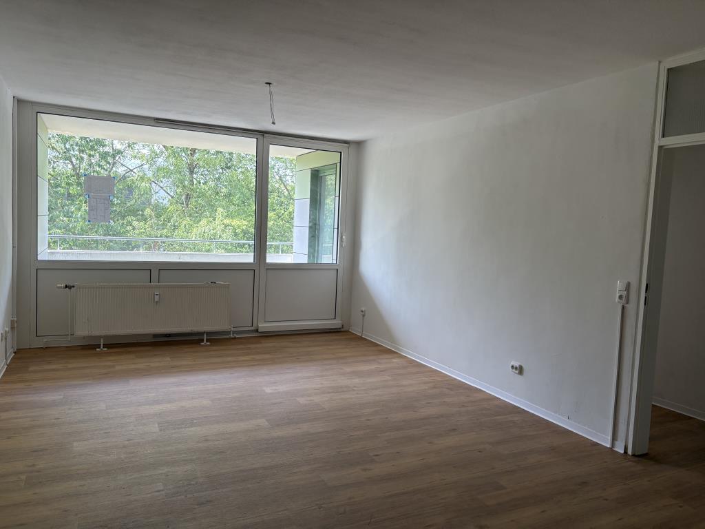 Teilmodernisierte 3-Zimmer-Wohnung freut sich auf Ihren Einzug! - Foto 1