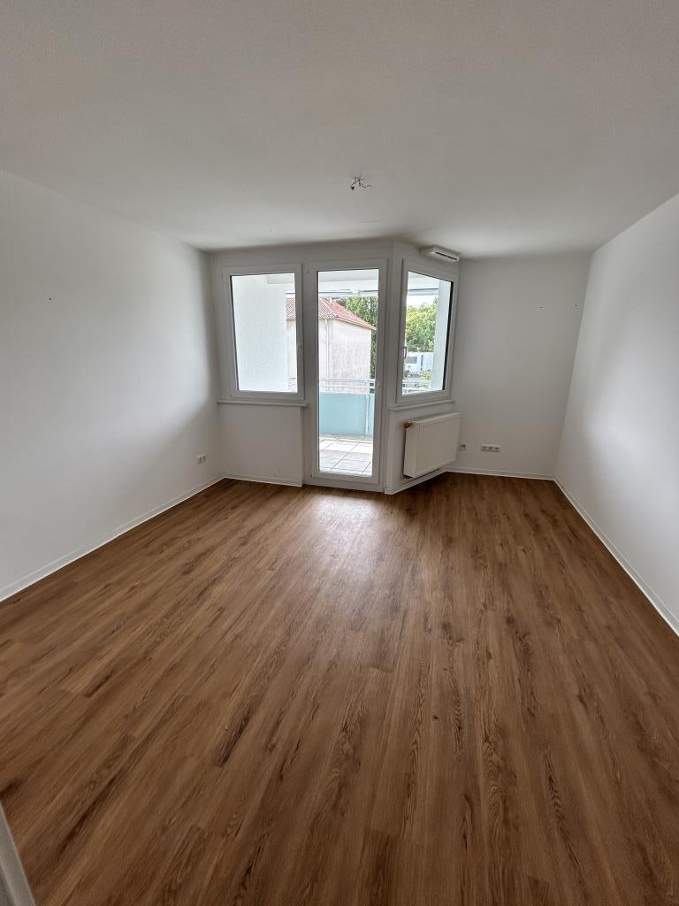 Modernisiertes Zuhause mit 2 Zimmern und ca. 52 m² Wohnfläche - Foto 1