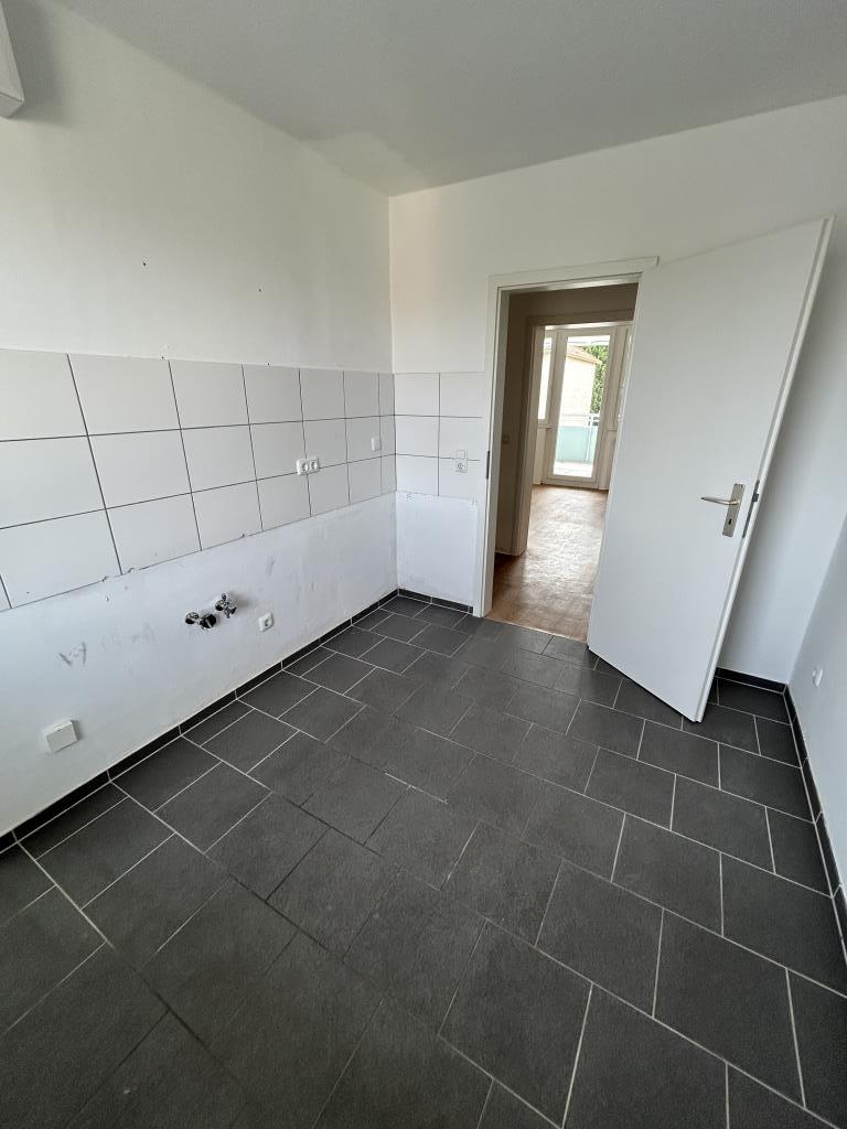 Modernisiertes Zuhause mit 2 Zimmern und ca. 52 m² Wohnfläche - Foto 2