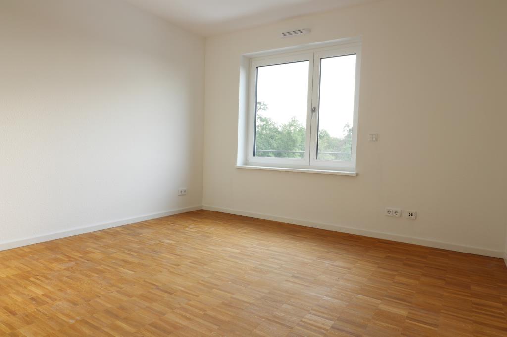 Großzügige 4-Zimmer-Wohnung mit Balkon in der Lincoln-Siedlung. - Foto 1