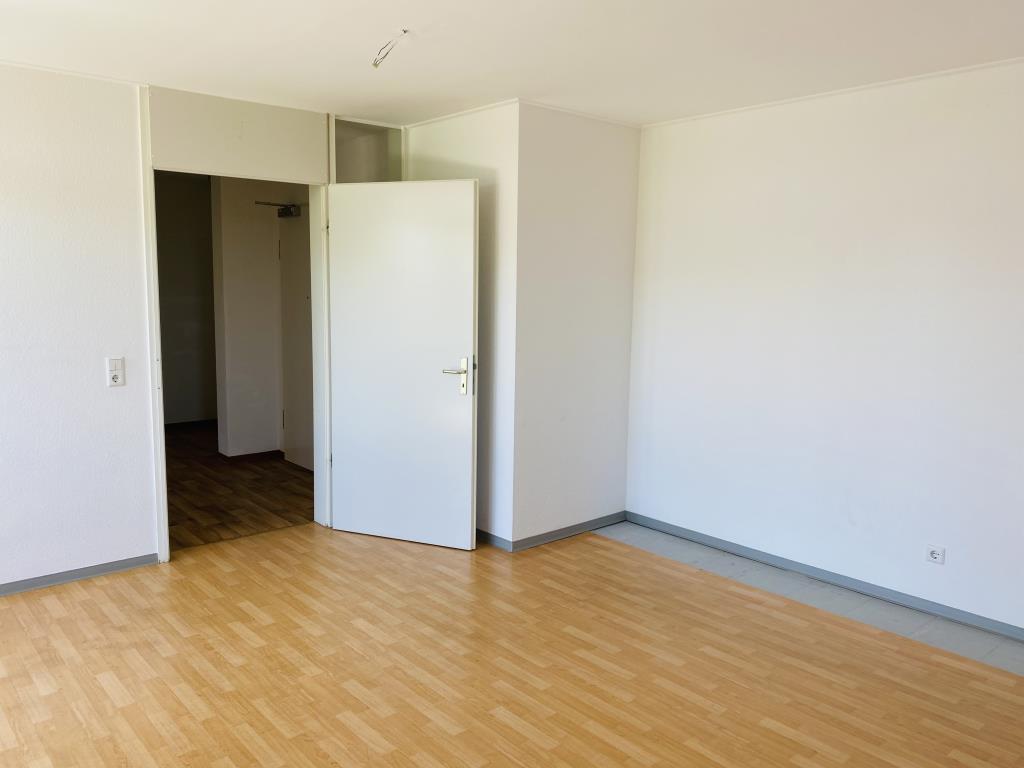 Helle 2-Zimmer-Wohnung ab sofort frei - Anmietung nur mit Wohnberechtigungsschein nach §88d - Photo 4