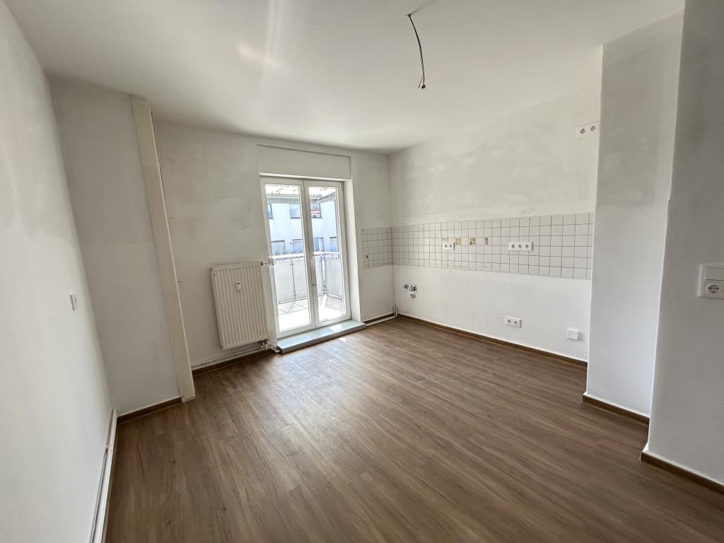 Helle 2-Zimmer-Wohnung mit überdachtem Balkon in Darmstadt - Foto 1