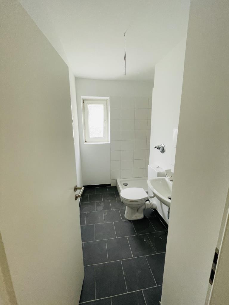 Praktisch geschnittene 2-Zimmer-Wohnung freut sich auf Ihren Einzug - Photo 2