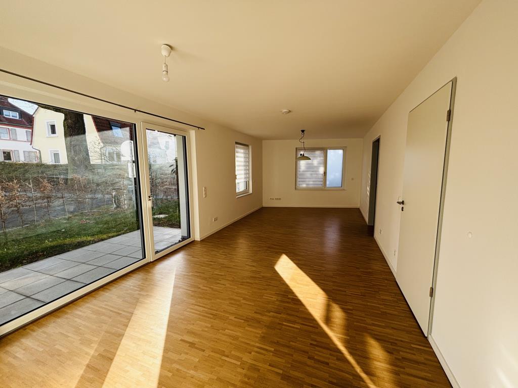 Helle 2-Zimmer-Dachgeschosswohnung in Arheilgen mit Garten ab sofort frei - Photo 1