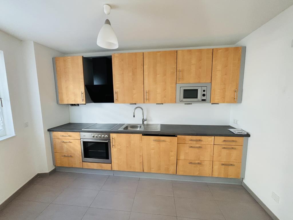 Helle 2-Zimmer-Dachgeschosswohnung in Arheilgen mit Garten ab sofort frei - Photo 4