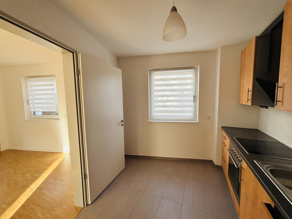 Helle 2-Zimmer-Dachgeschosswohnung in Arheilgen mit Garten ab sofort frei - Photo 3